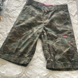 Levi’s camouflage boys shorts size 8